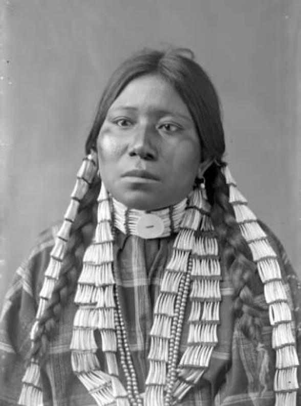 Sioux Woman with dentalium shell